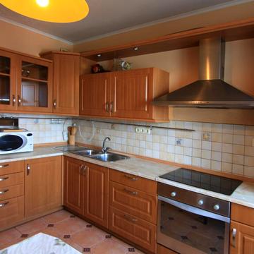 Бориса Гмирі вул., 3