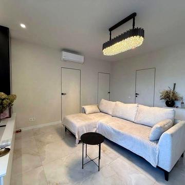 Продається стильна 2 кімнатна квартира в клубному будинку поблизу Цент