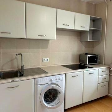 Олександра Довженка вул., 14/1