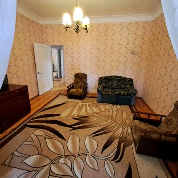 Воззєднання України вул., 4