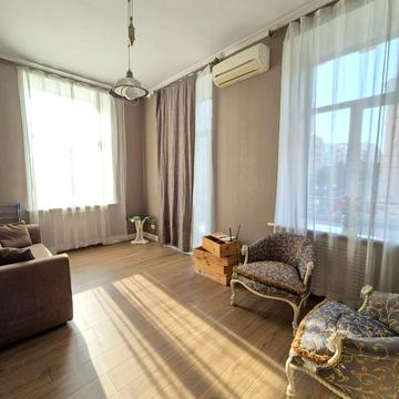 Саксаганського вул., 31/27