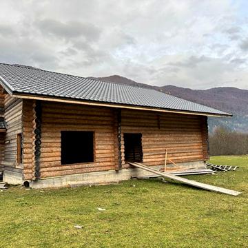 Продам будинок з дерева,дикий зруб,готель,котедж