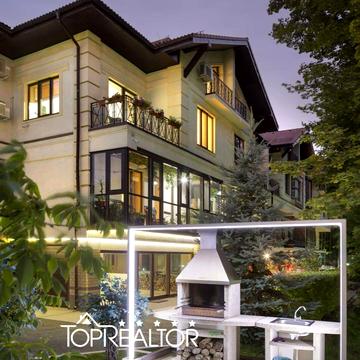 Білої Акації вул., 32