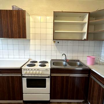 Сортувальна вул., 4