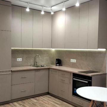 Соборна вул., 8