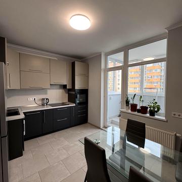 Сімї Кульженків вул. (Петра Дегтяренка), 31-Б