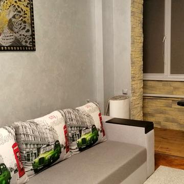 Лесі Українки бульв., 36-Б