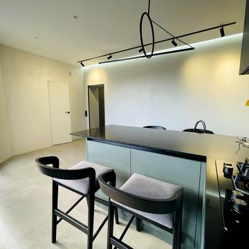 Василя Єрошенка вул. (), 9