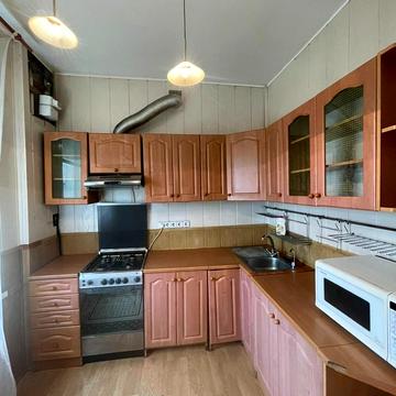 Валерія Лобановського просп. (Червонозоряний), 53