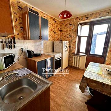 Продам двухкімнатну  квартиру