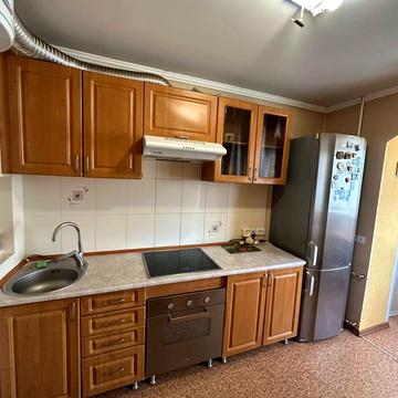 Князя Володимира Великого просп., 135