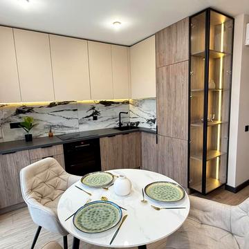 Володимира Великого вул. (Артема), 10