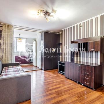 Теплична вул., 38