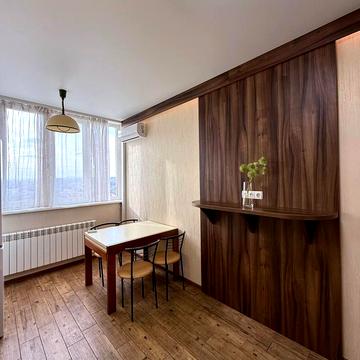 Миру пров., 7