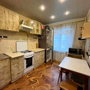 Сдам 3-к квартиру ж/м Левобережный 3, Березинская, Караван