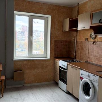 Каштанова 3, простора роздільна квартира