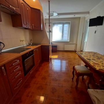 Василя Порика просп., 7-Б