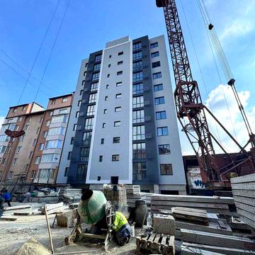 Продається 3 кімнатна квартира поруч з парком Шевченка.