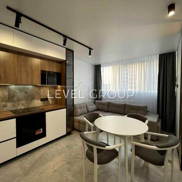 Повітряних Сил просп. (Повітрофлотський), 56-Б