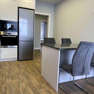 Оренда сучасної 2 км квартири в центрі міста