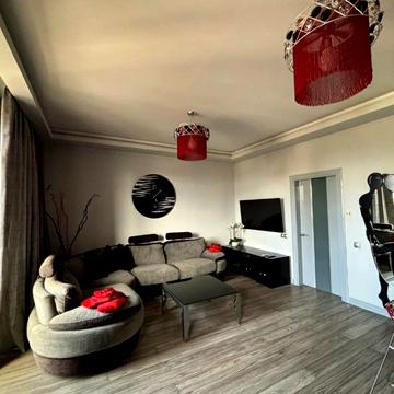 Гетьмана Павла Скоропадського вул. (Льва Толстого), 35-39