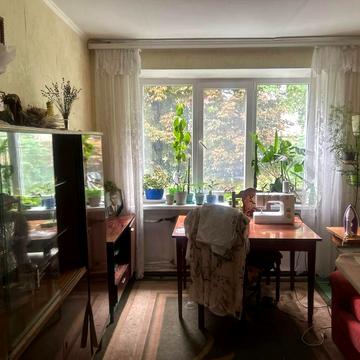 Зарічанська вул., 8/1