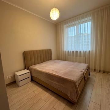 Боголюбова вул., 42