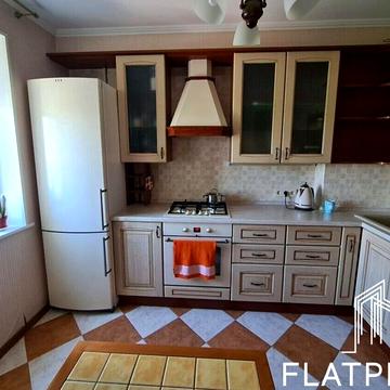 Академіка Ромоданова вул. (Пугачова), 11/15