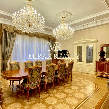 Центральна вул.