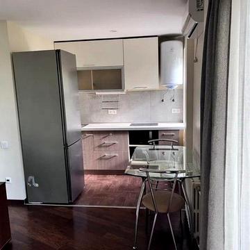 Олександра Поля просп. (Кірова), 96-А