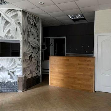 Придорожна вул., 1