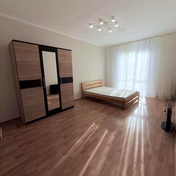 Павла Тичини вул., 9