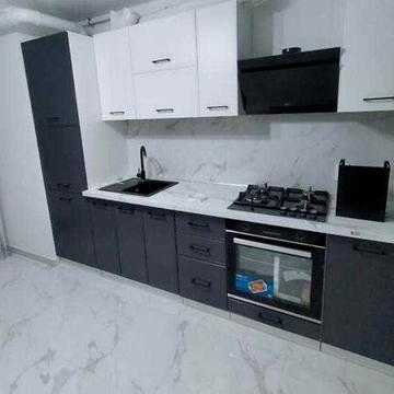 Сучасна 2х кімнатна квартира в новобудові з ремонтом на Озерній.