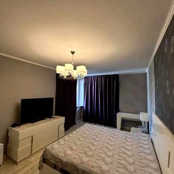 Стрийська вул., 42