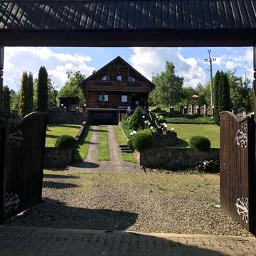 Центральна вул.