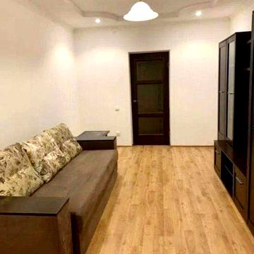 Однокімнатна квартира біля метро Позняки