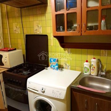 Познанська вул., 11