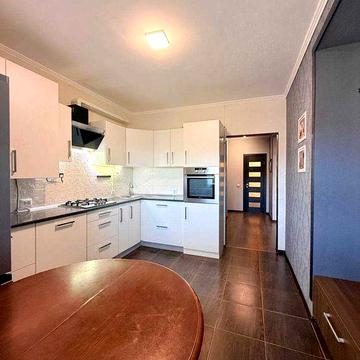 Продаж двохрівневої квартири в центрі Винник вул. Сухомлинського