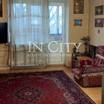 Ольжича вул., 4