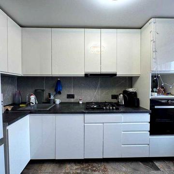 Продаж 1-кімнатної квартири з ремонтом вул. Сяйво. Без комісії.