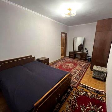 Здається 1 кімнатна Озерне