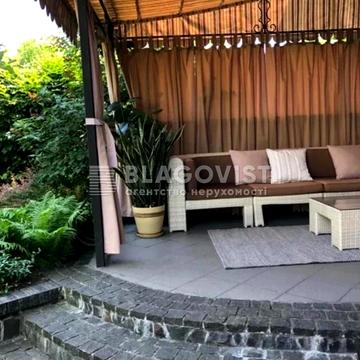 Завальна вул., 18