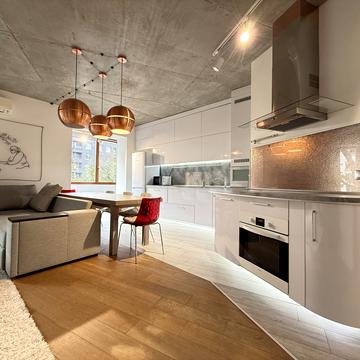 Івана Франка вул., 137а