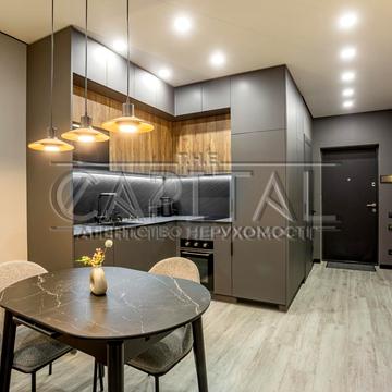 Ужгородський пров., 4/1