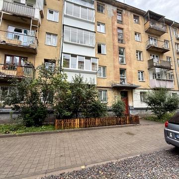 Пасічна вул., 64