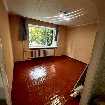 Однокімнатна квартира по  проспекту Лесі Українки (зуп. Сталінграду)