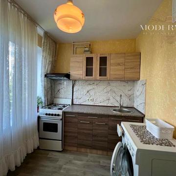 Леся Курбаса просп., 4