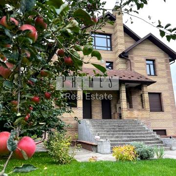 Зарічна вул.