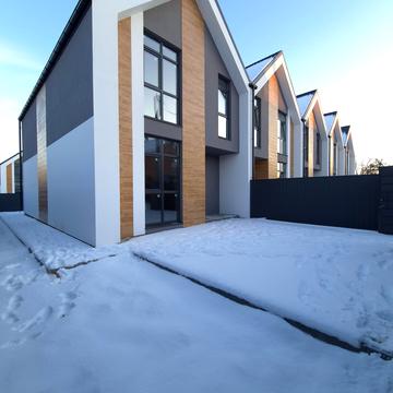 Богдана Хмельницького вул., 26