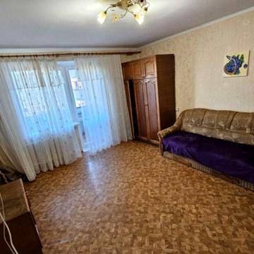 Продам повноцінну 1к.кв вул.Грушевського.ціна-42000 у е